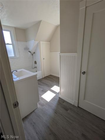 362 E 214th Street Euclid OH 44123