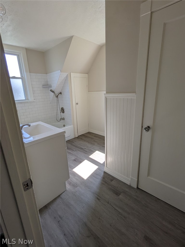 362 E 214th Street Euclid OH 44123