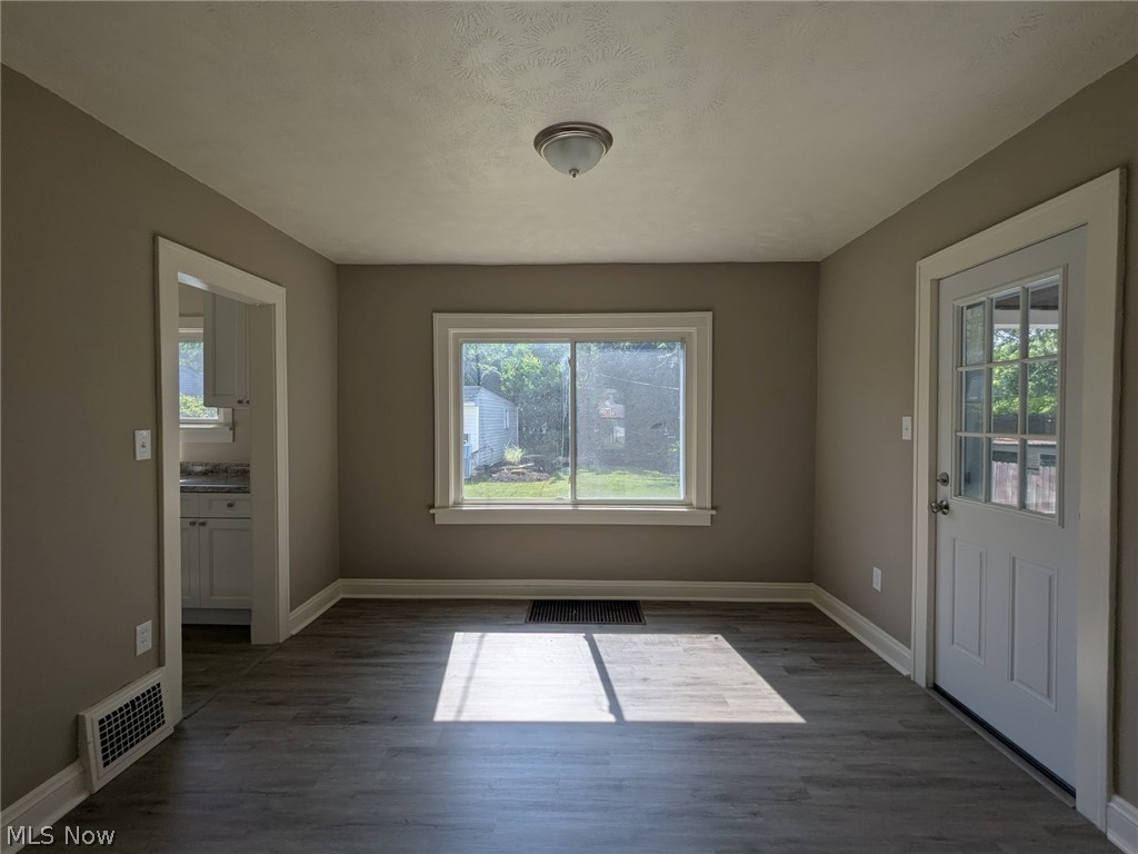 362 E 214th Street Euclid OH 44123