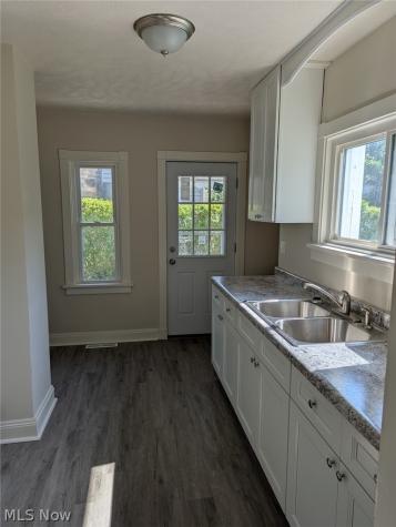 362 E 214th Street Euclid OH 44123