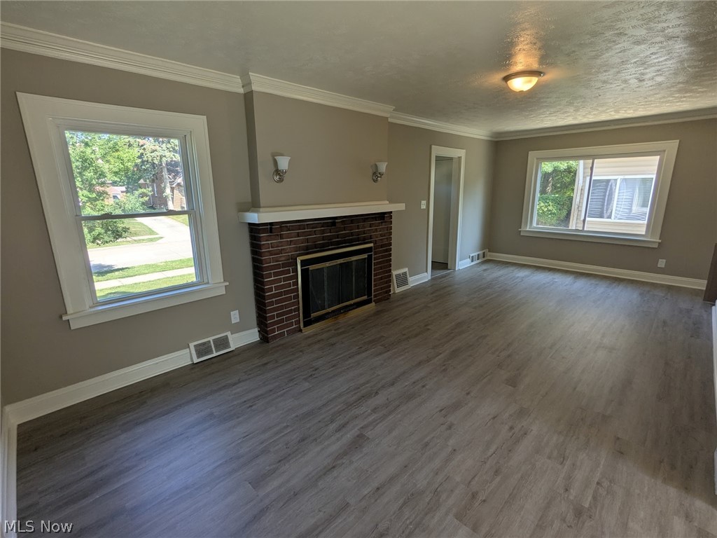 362 E 214th Street Euclid OH 44123