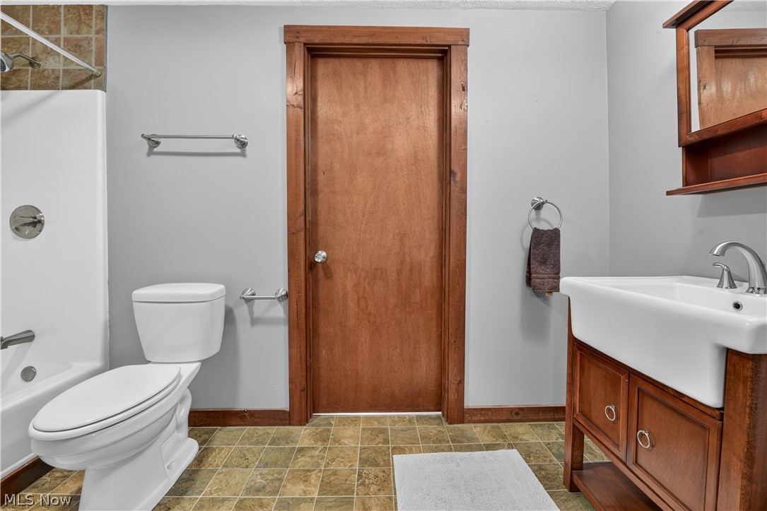 1563 Eastern Road Rittman OH 44270