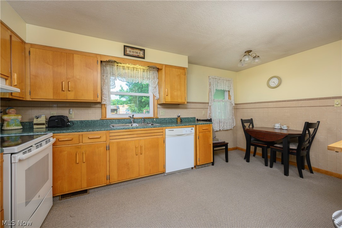 318 S Reeves Avenue Dover OH 44622