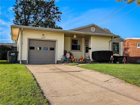2620 Helen Place NW Canton OH 44708