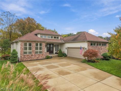 1137 Laurel Green Drive NE North Canton OH 44720