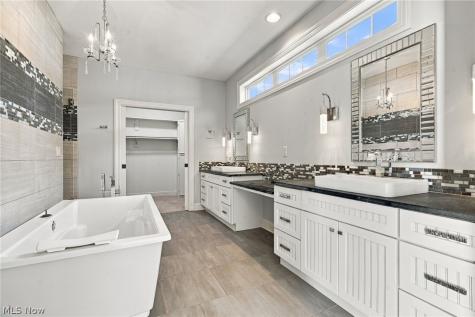 1137 Laurel Green Drive NE North Canton OH 44720