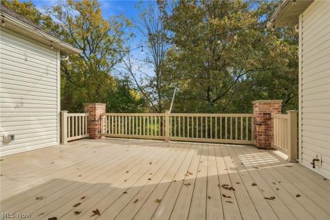 1137 Laurel Green Drive NE North Canton OH 44720