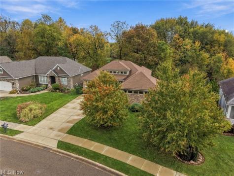 1137 Laurel Green Drive NE North Canton OH 44720