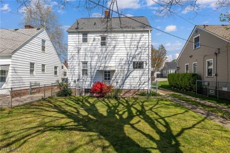 3268 W 142nd Street Cleveland OH 44111
