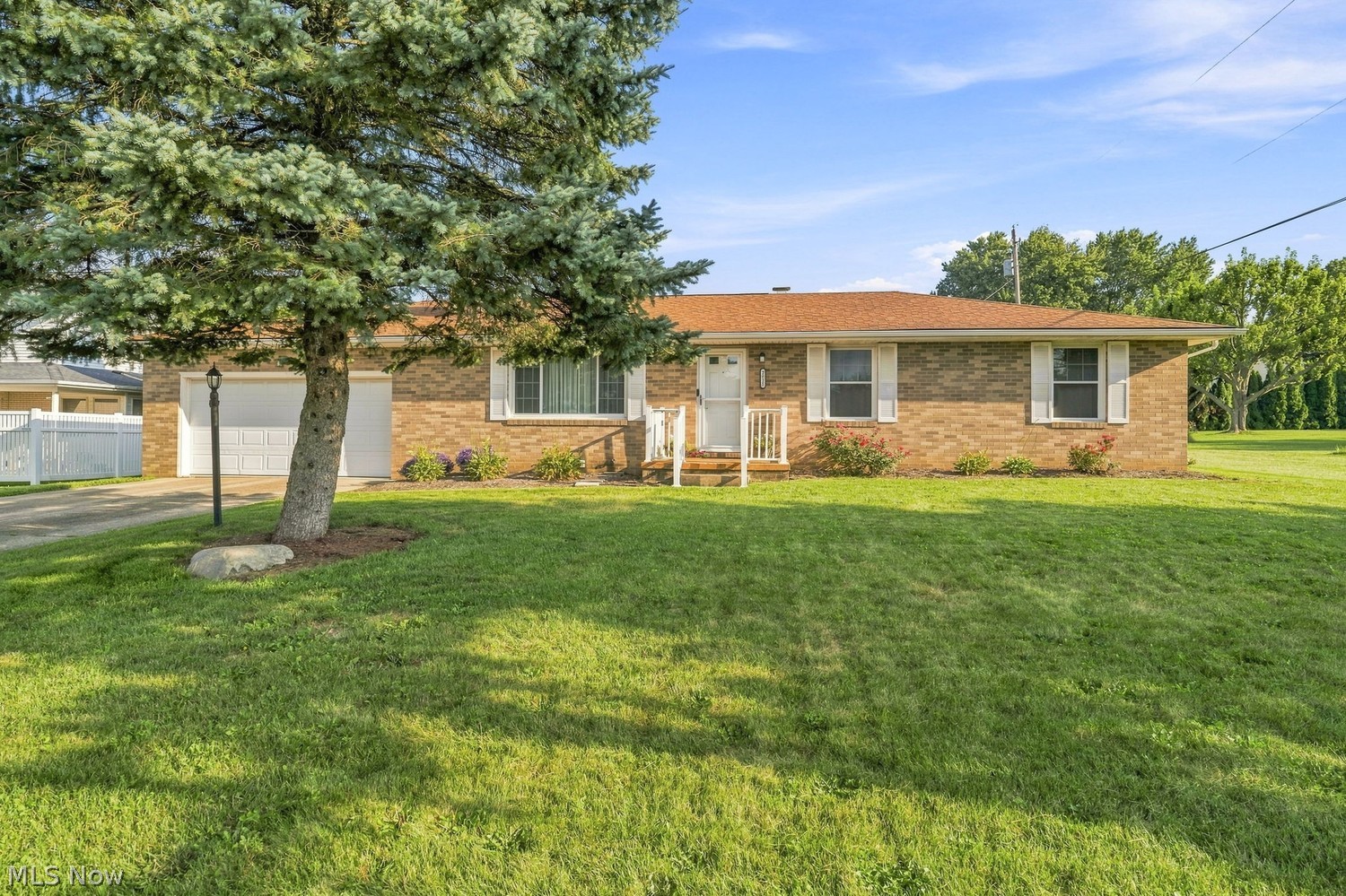 2015 Wittenberg Street Louisville OH 44641