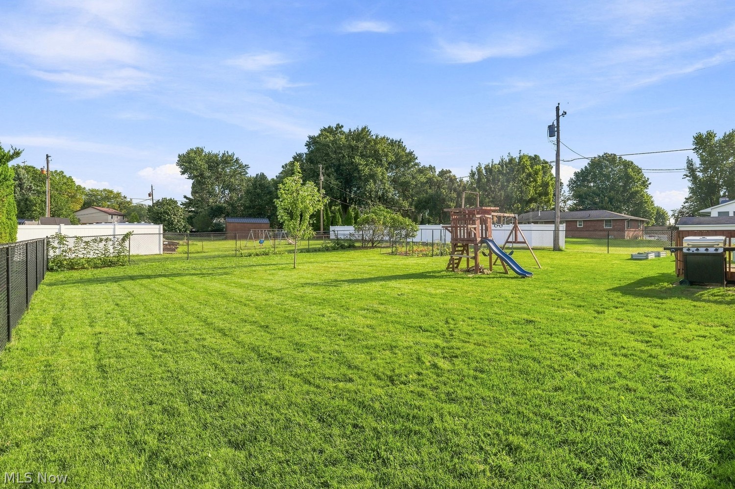 2015 Wittenberg Street Louisville OH 44641