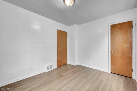 4625 E 88th Street Garfield Heights OH 44125