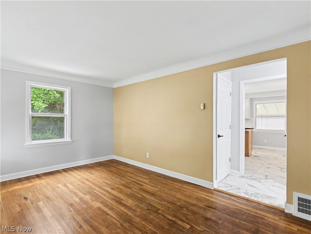 19808 Kings Highway Warrensville Heights OH 44122