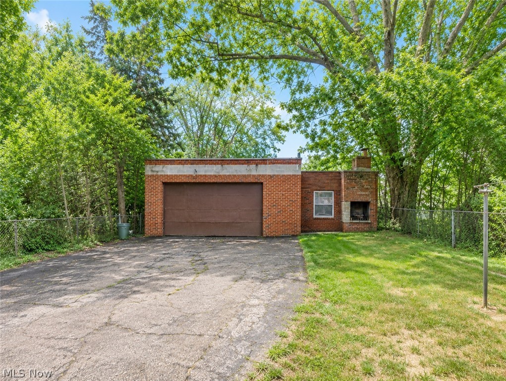 19808 Kings Highway Warrensville Heights OH 44122