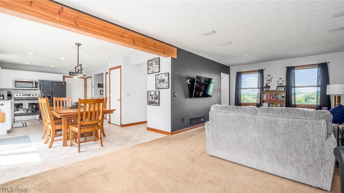 1480 Sunflower Road New Concord OH 43762