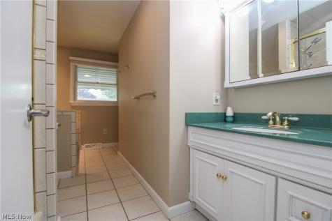 2985 Heatherbrae Drive Youngstown OH 44514