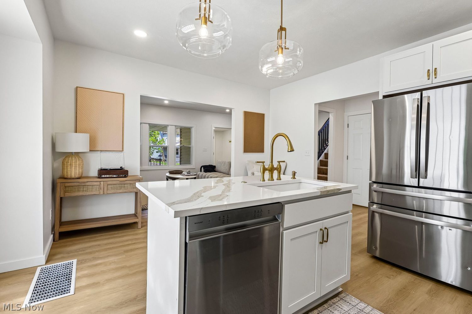 1045 Nela View Road Cleveland Heights OH 44112
