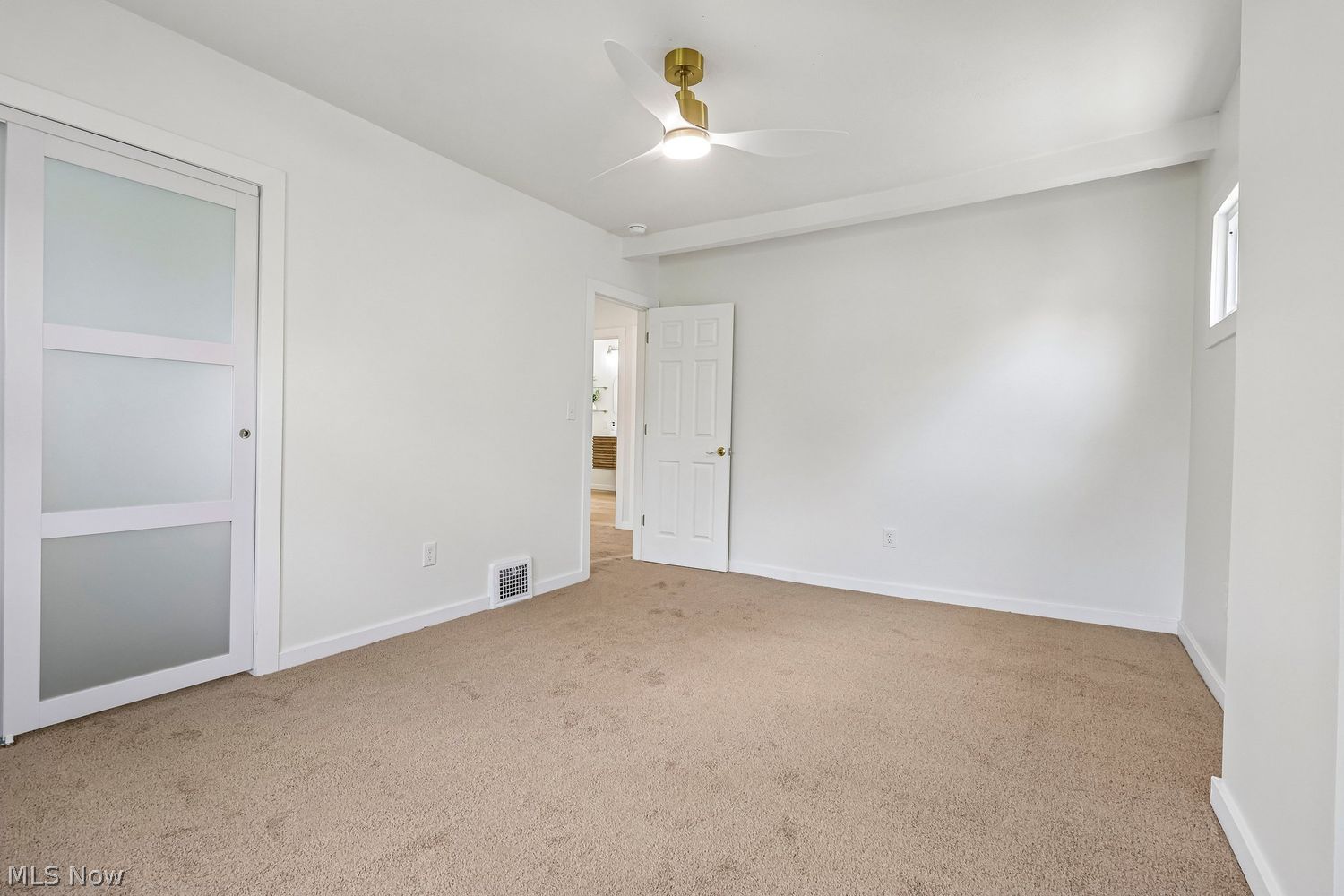 1045 Nela View Road Cleveland Heights OH 44112