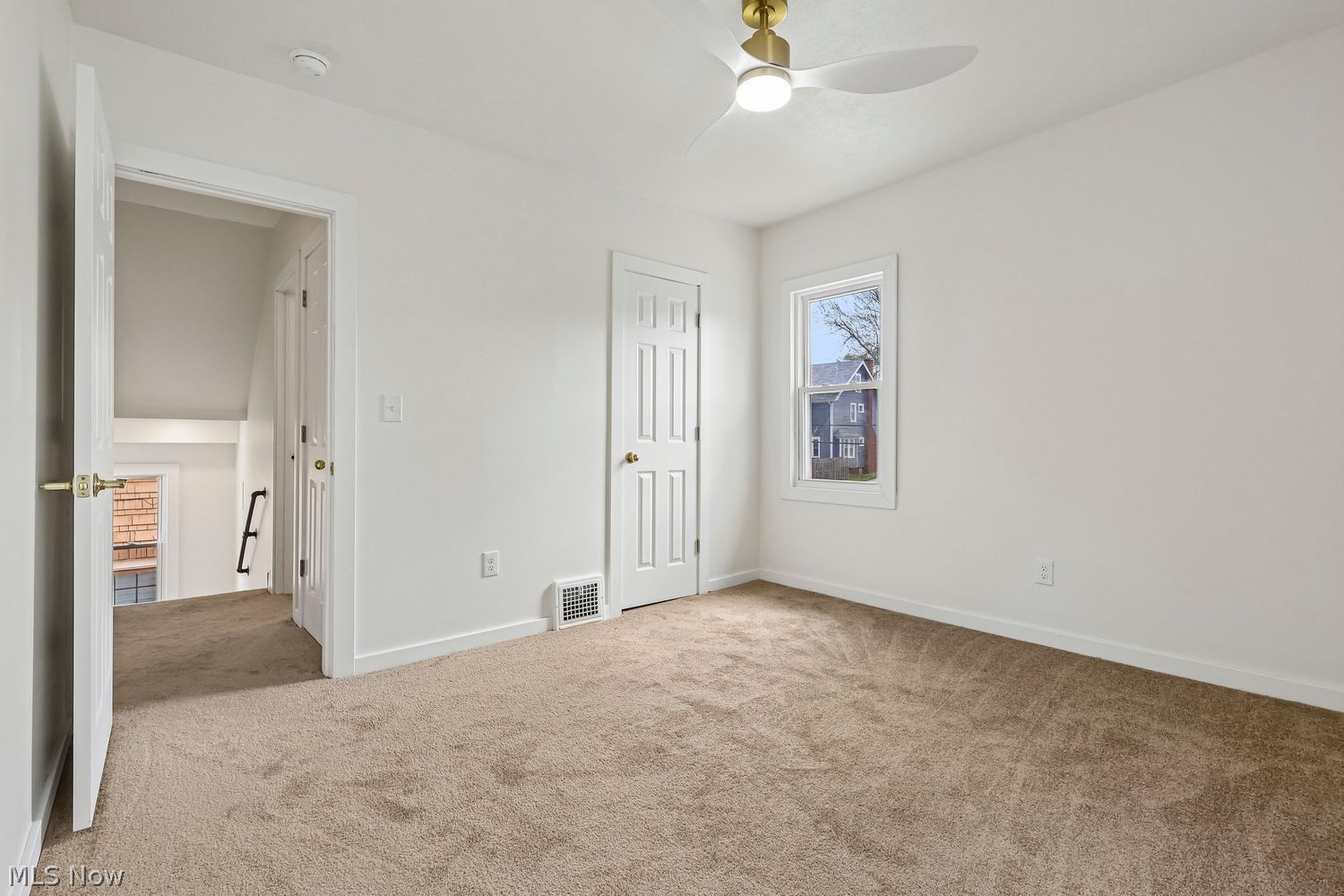 1045 Nela View Road Cleveland Heights OH 44112