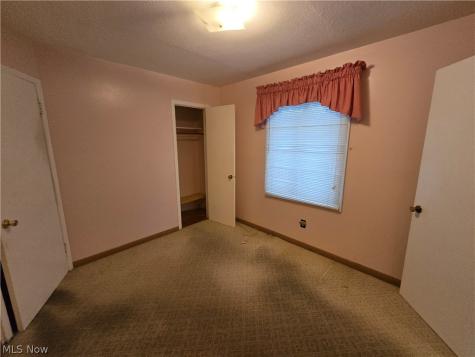 19145 Homeway Avenue Cleveland OH 44135