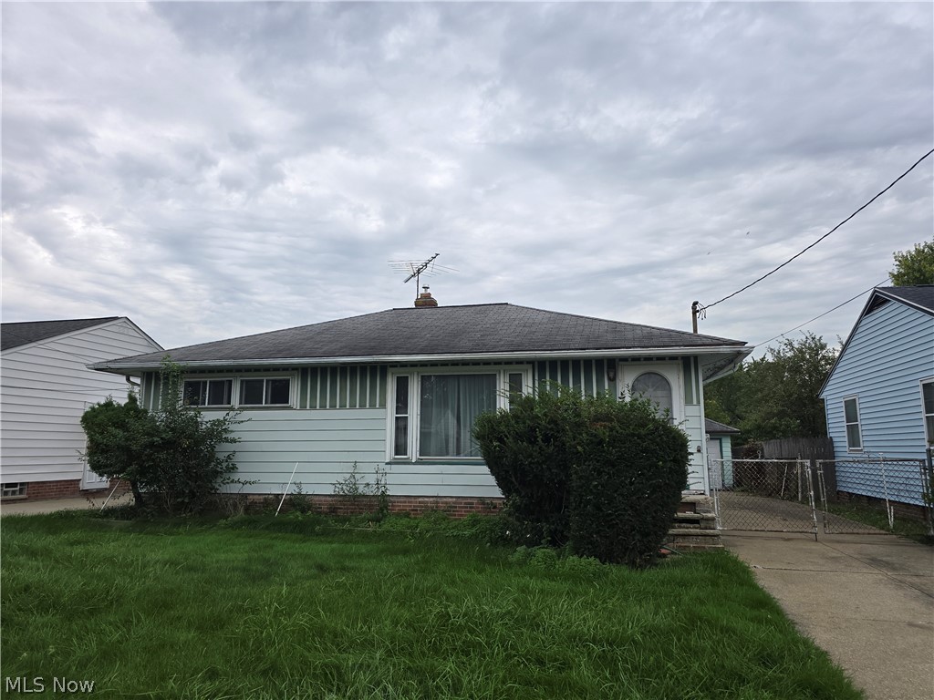 19145 Homeway Avenue Cleveland OH 44135