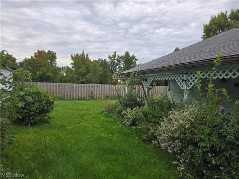 19145 Homeway Avenue Cleveland OH 44135
