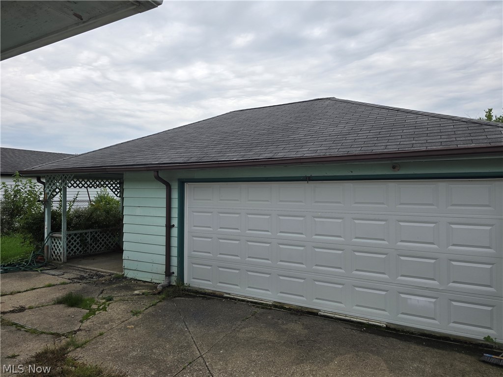 19145 Homeway Avenue Cleveland OH 44135