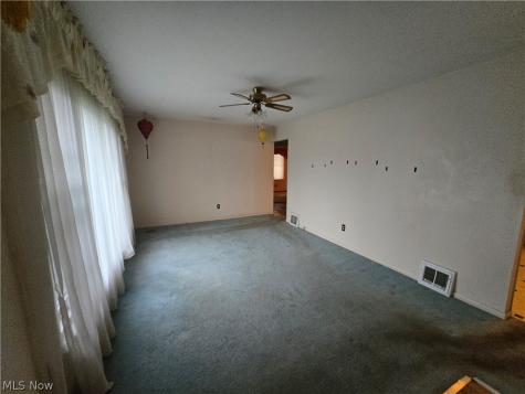 19145 Homeway Avenue Cleveland OH 44135