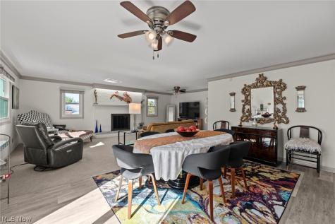 907 Lindy Lane Avenue SW North Canton OH 44720