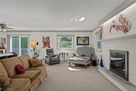 907 Lindy Lane Avenue SW North Canton OH 44720