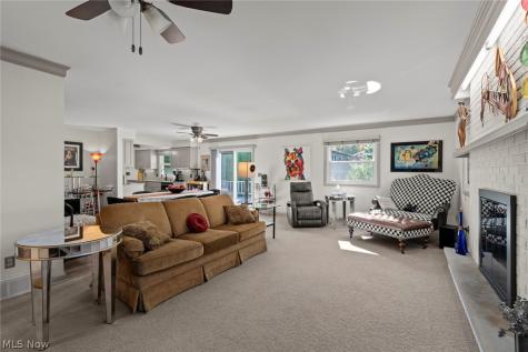 907 Lindy Lane Avenue SW North Canton OH 44720