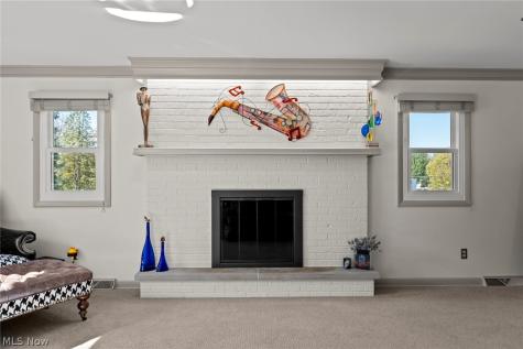 907 Lindy Lane Avenue SW North Canton OH 44720