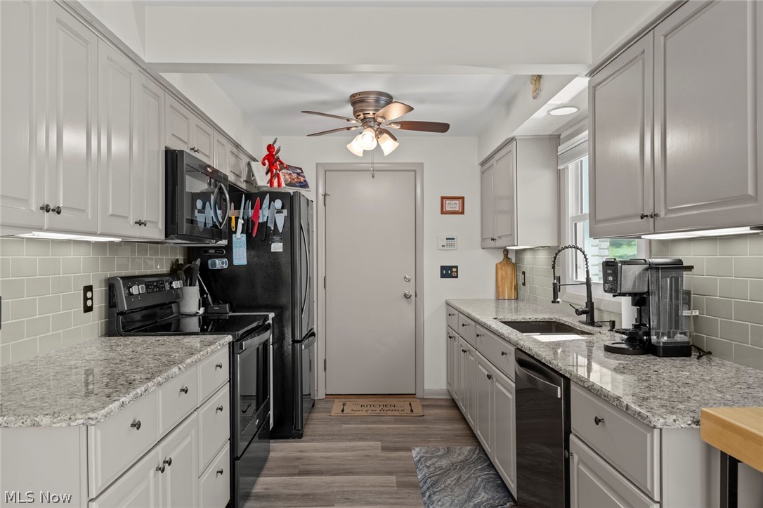 907 Lindy Lane Avenue SW North Canton OH 44720