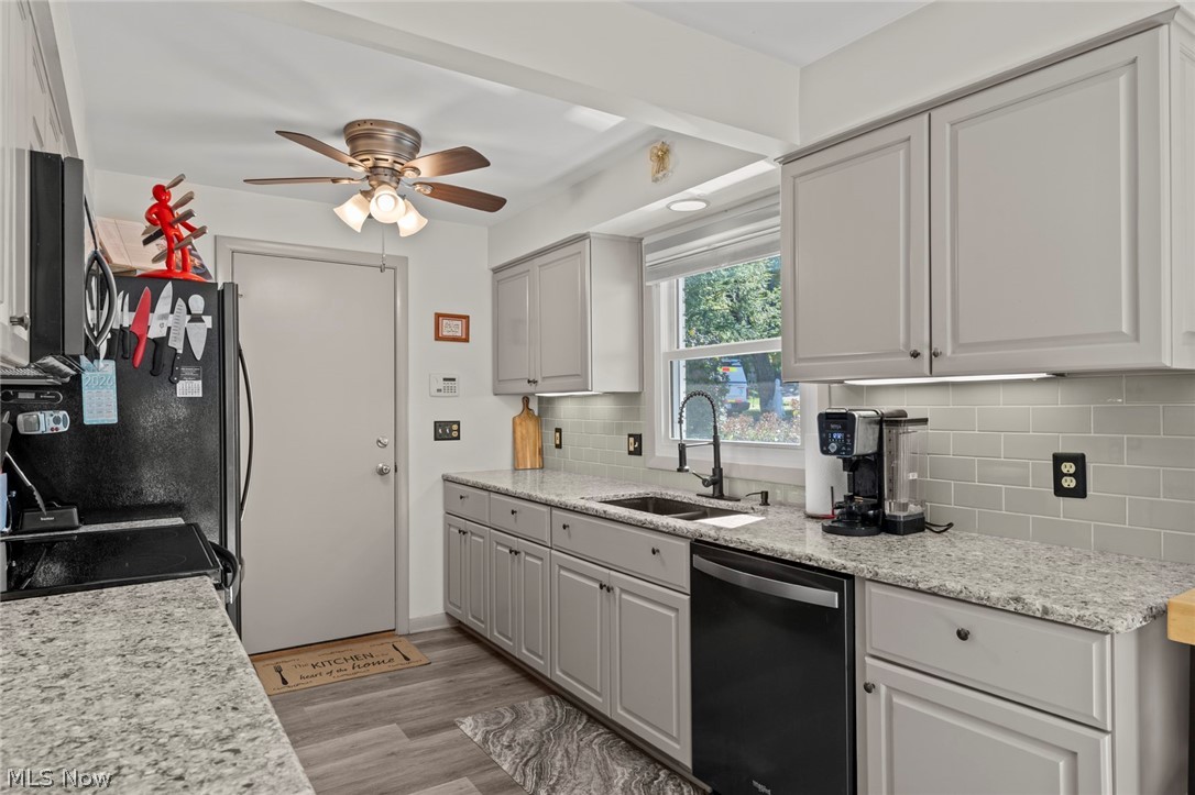 907 Lindy Lane Avenue SW North Canton OH 44720
