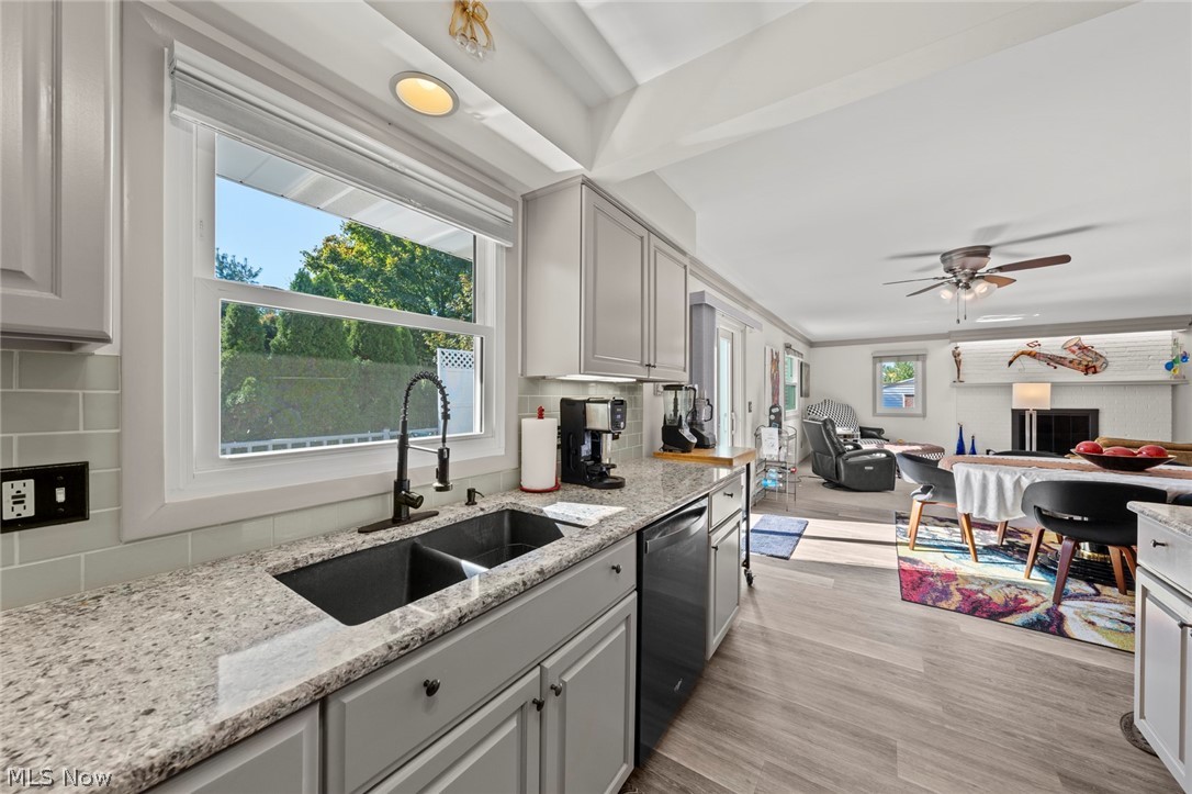 907 Lindy Lane Avenue SW North Canton OH 44720