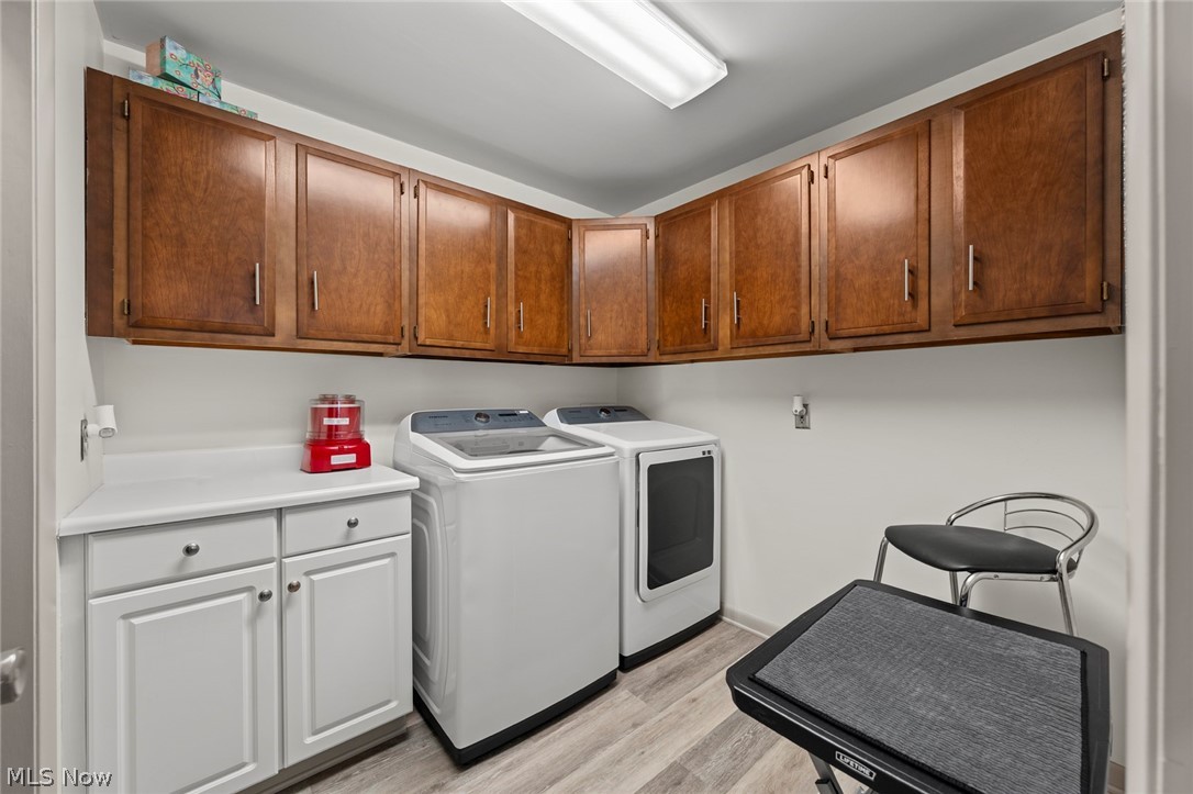 907 Lindy Lane Avenue SW North Canton OH 44720