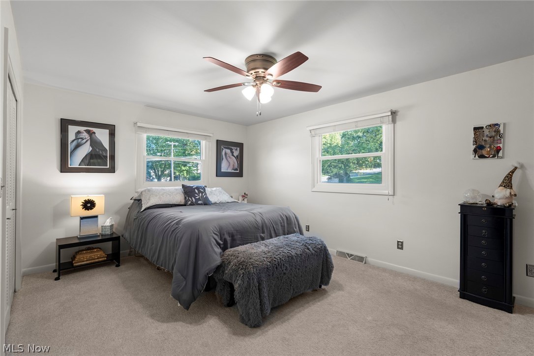 907 Lindy Lane Avenue SW North Canton OH 44720
