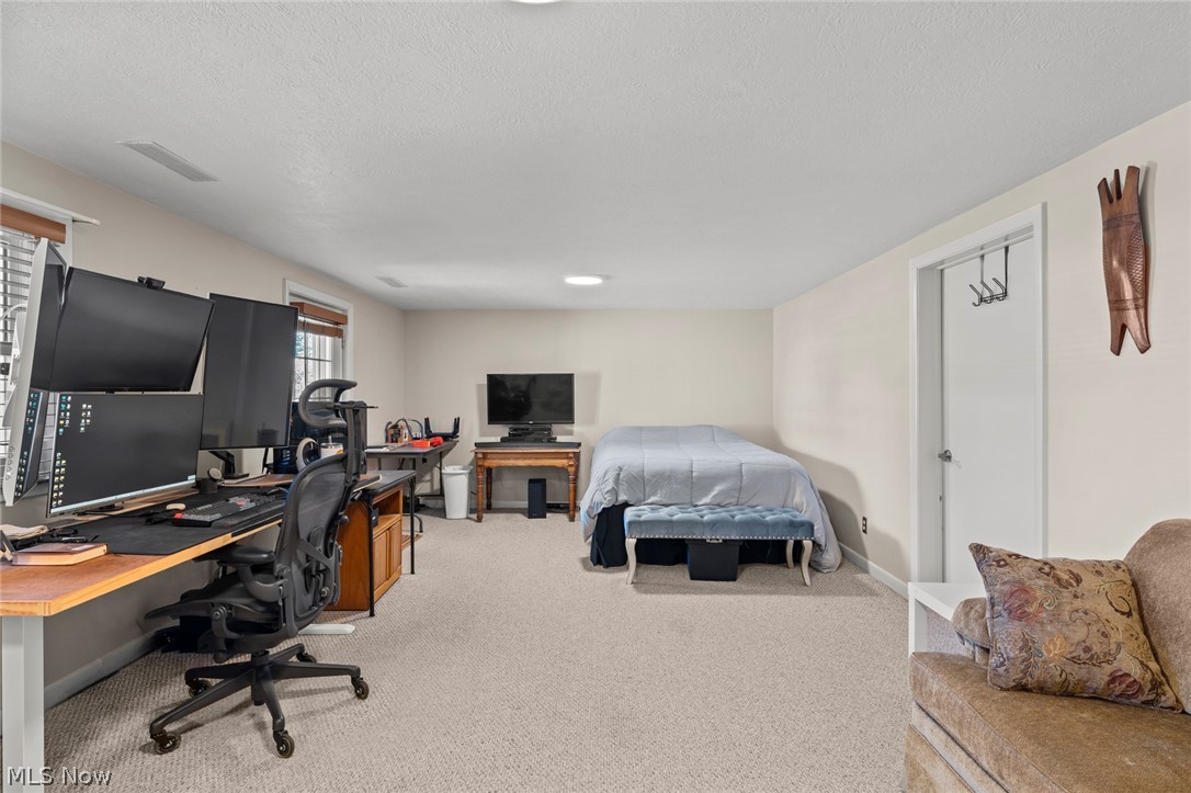 907 Lindy Lane Avenue SW North Canton OH 44720