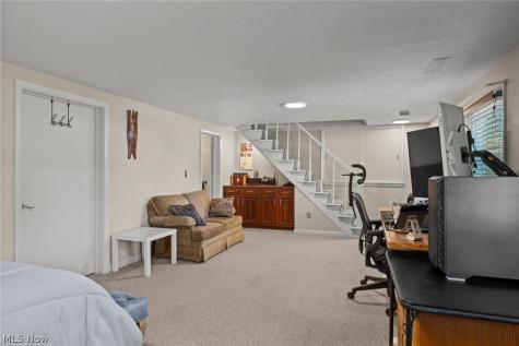 907 Lindy Lane Avenue SW North Canton OH 44720