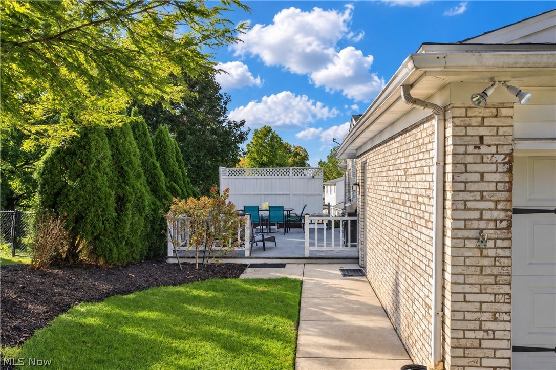 907 Lindy Lane Avenue SW North Canton OH 44720