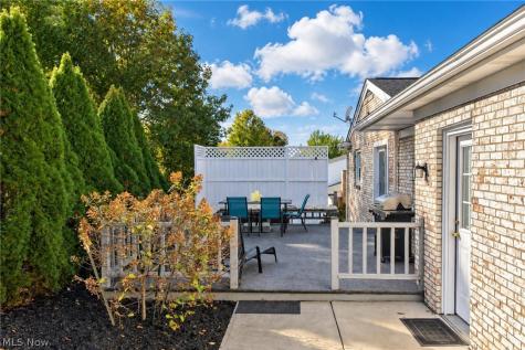 907 Lindy Lane Avenue SW North Canton OH 44720