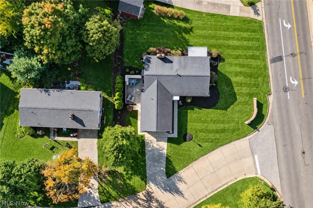 907 Lindy Lane Avenue SW North Canton OH 44720