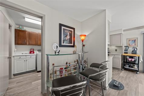 907 Lindy Lane Avenue SW North Canton OH 44720
