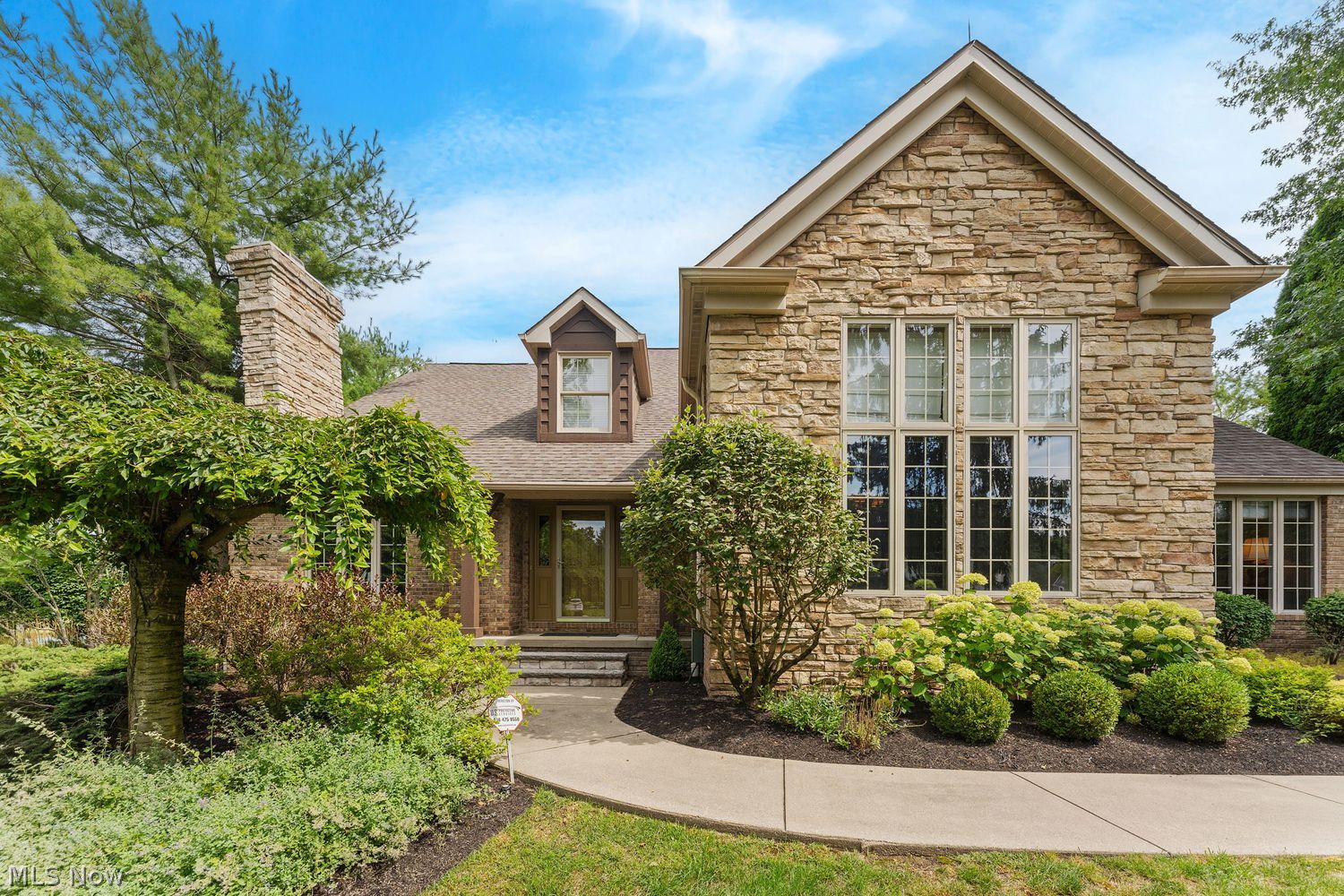 3825 Weymouth Woods Drive Medina OH 44256