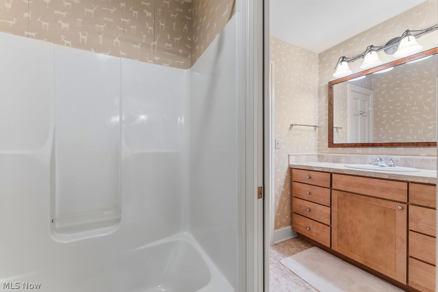 3825 Weymouth Woods Drive Medina OH 44256