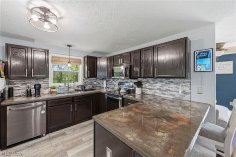 4602 High Mill Avenue NW Massillon OH 44647