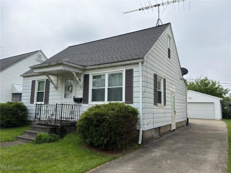 453 Kenyon Avenue Elyria OH 44035