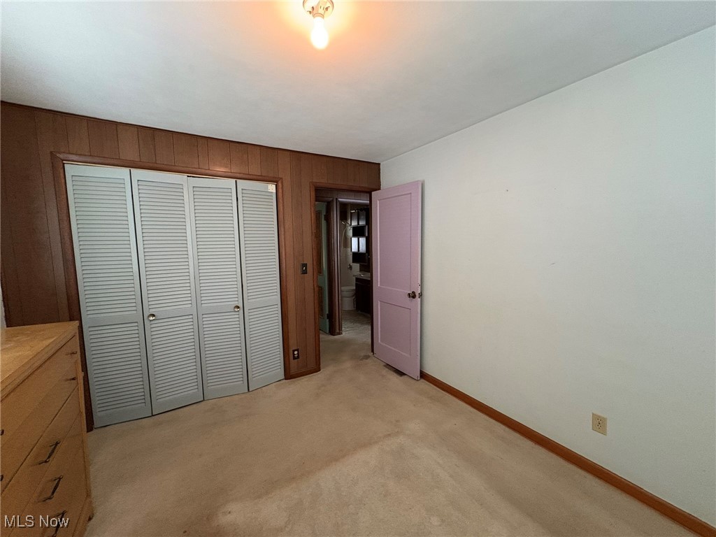 453 Kenyon Avenue Elyria OH 44035
