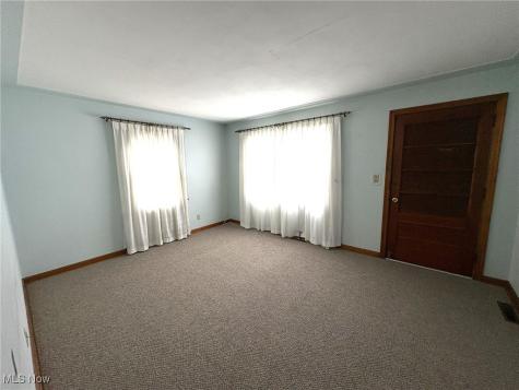 453 Kenyon Avenue Elyria OH 44035