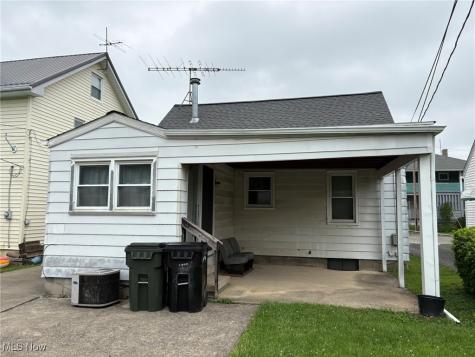 453 Kenyon Avenue Elyria OH 44035